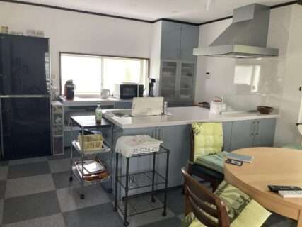 車椅子の通行に配慮したキッチンリフォーム　福島市N様邸